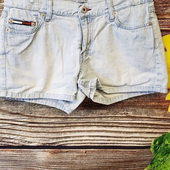 Tommy hilfiger light jean short Shorts Size 9 - Picture 6 of 6